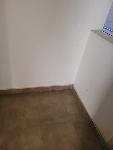 Room in 2 BHK Apartment at Majestique Aqua, Phursungi – for Sale