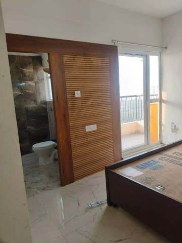 Room in 2 BHK Apartment at Signature Global Proxima, Sector 89 – for Rent