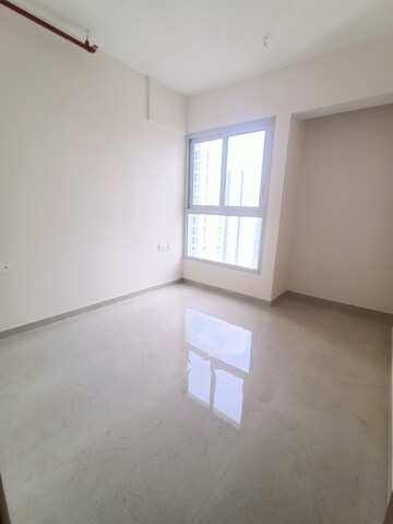 Room in 2 BHK Apartment at Lodha Crown Kolshet, Kolshet Road – for Rent