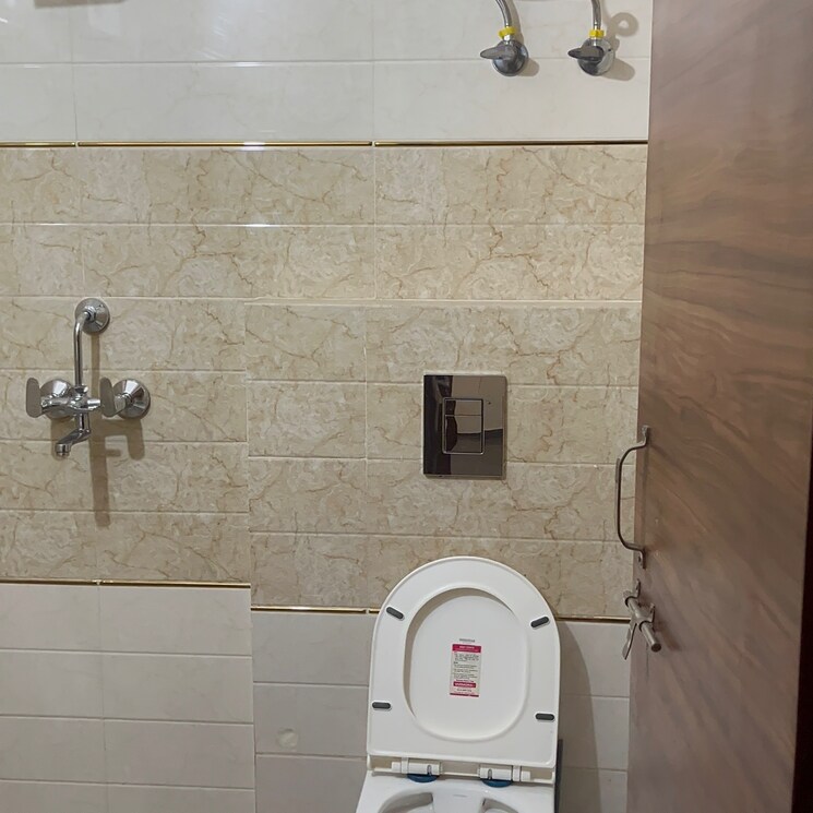 Bathroom, sector 2 1 Bedroom 700 Sq.Ft. Builder Floor In Sector 2 Gurgaon 8102044