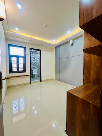 2 BHK Builder Floor For Rent in Nangloi Delhi  8101993