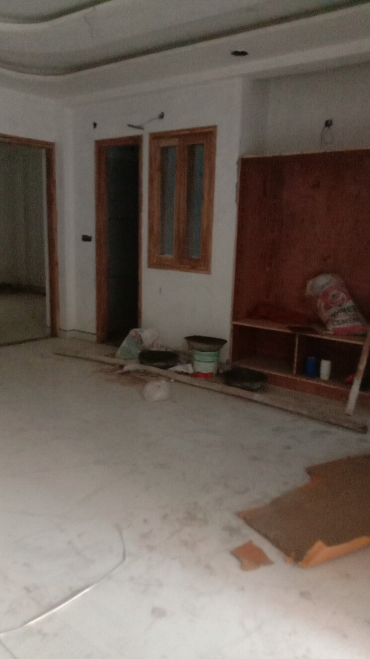 Living Room, swaran jayanti puram 4 Bedroom 240 Sq.Yd. Builder Floor In Swaran Jayanti Puram Ghaziabad 8102072