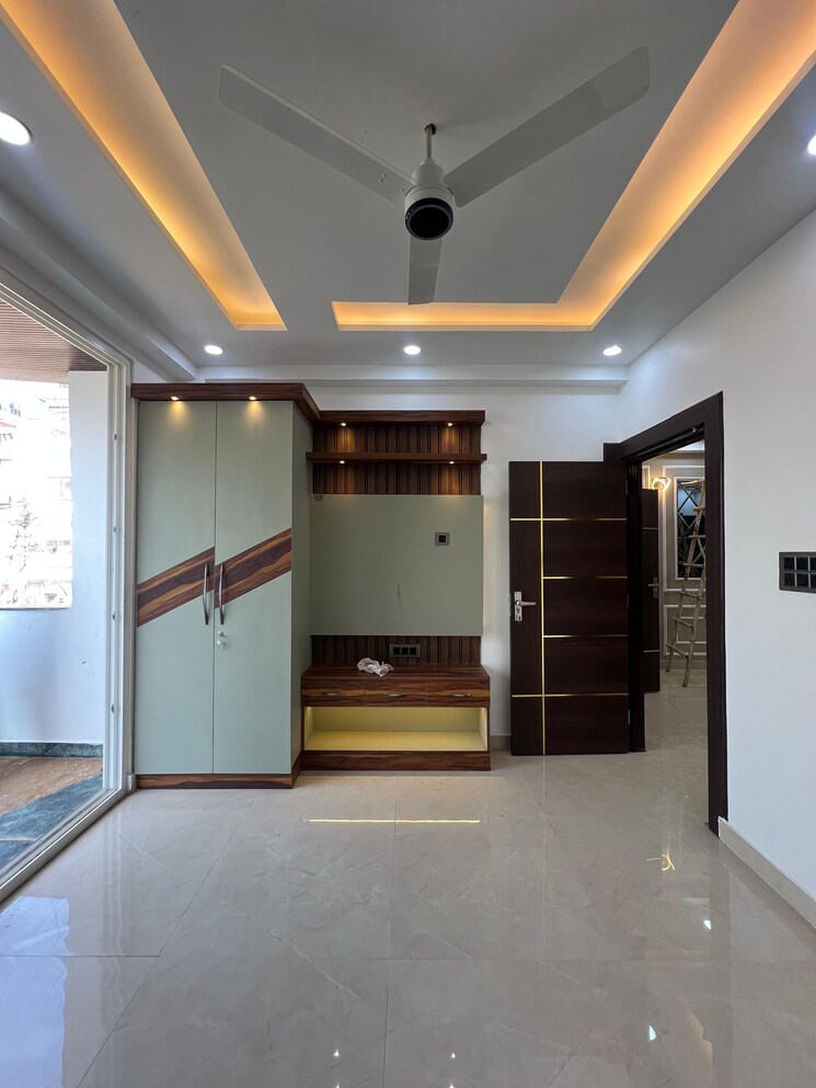 Living Room, niti khand 3 Bedroom 1000 Sq.Ft. Builder Floor In Niti Khand Ghaziabad 8102111