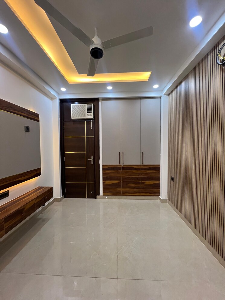 Room, niti khand 3 Bedroom 1000 Sq.Ft. Builder Floor In Niti Khand Ghaziabad 8102111