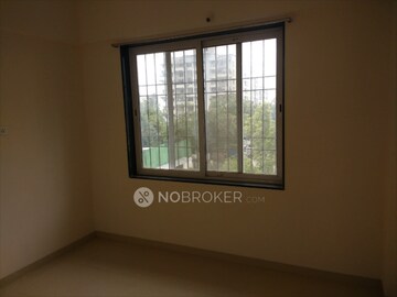 Room in 4 BHK Apartment at Karve Nagar – for Rent