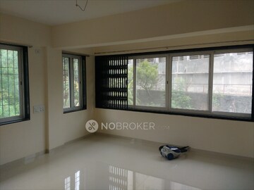 Room in 4 BHK Apartment at Karve Nagar – for Rent
