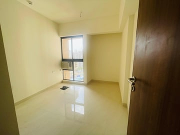 Room in 1 BHK Apartment at Lodha Quality Home Tower 5, Saket Complex – for Rent