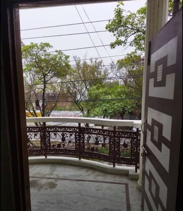 Balcony in 2 BHK Independent House at Gomti Nagar – for Rent