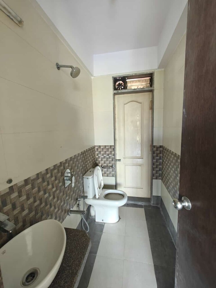 Attached Bathroom, akshar-alvario 3 Bedroom 1775 Sq.Ft. Apartment In Seawoods Navi Mumbai 8102140