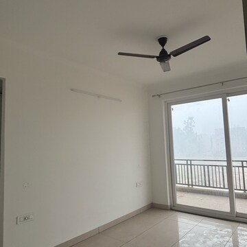 Room in 3 BHK Apartment at Green Valley Residencia, Nagla Road – for Rent
