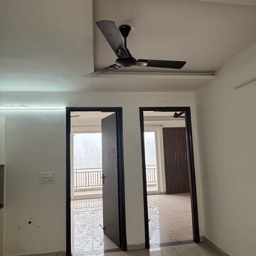 Room in 3 BHK Apartment at Green Valley Residencia, Nagla Road – for Rent