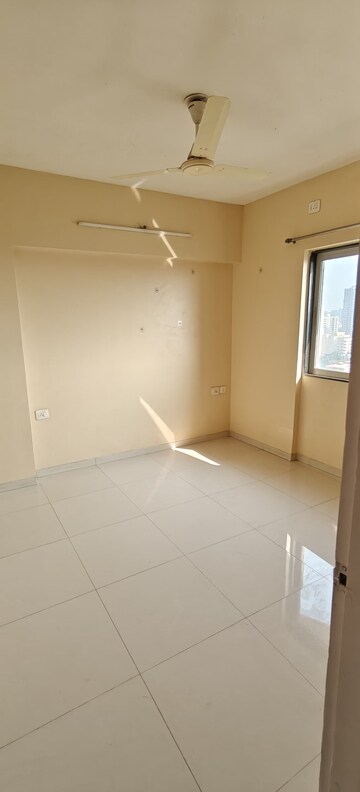 Room in 2 BHK Apartment at Mhada Colony, Andheri West – for Rent