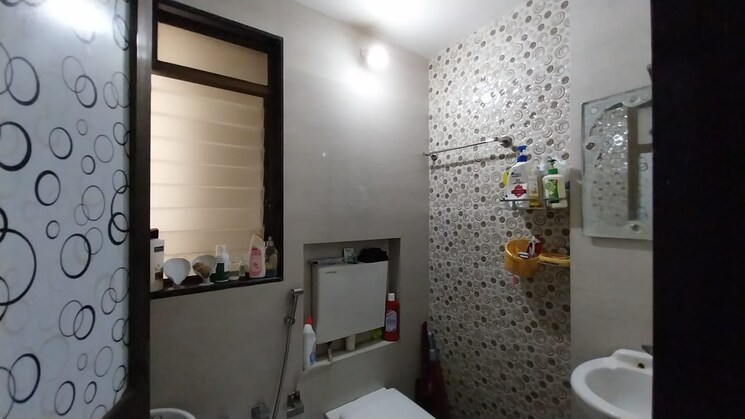 Bathroom, lodha-paradise 1 Bedroom 425 Sq.Ft. Apartment In Majiwada Thane 8102167