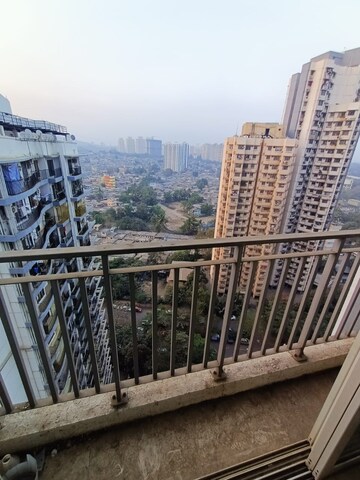 1 BHK Apartment For Resale in The Wadhwa Solitaire Kolshet Road Thane  8102186