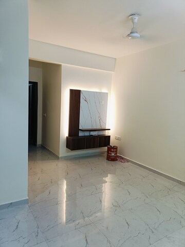 Room in 2 BHK Apartment at Pivotal Paradise, Sector 62 – for Rent