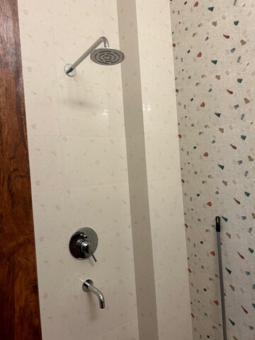 Bathroom in 3 BHK Builder Floor at Greater Kailash Part 3 – for Rent