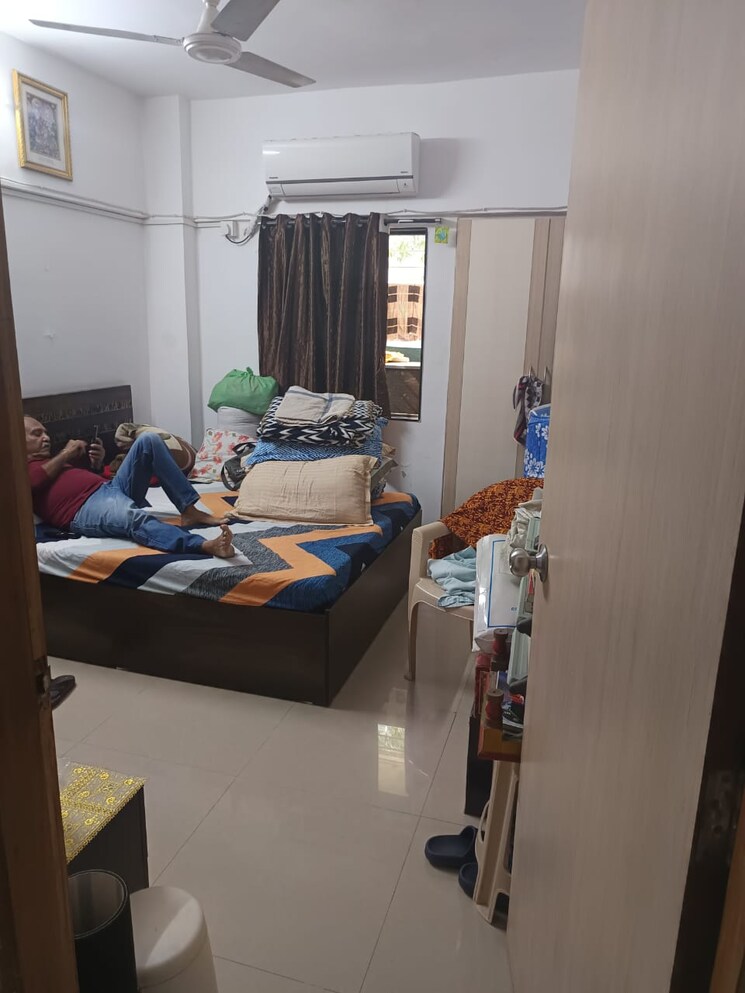 Bedroom, juhu 3 Bedroom 1200 Sq.Ft. Apartment In Juhu Mumbai 8102235