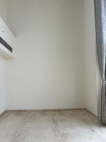 Room in 3 BHK Apartment at Mahagun Mezzaria, Sector 78 – for Rent