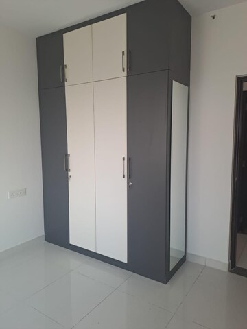 Room in 2.5 BHK Apartment at Purva Palm Beach, Hennur Road – for Rent