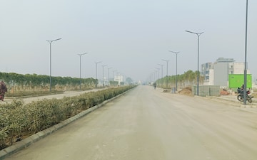 Plot For Sale in Tdi City