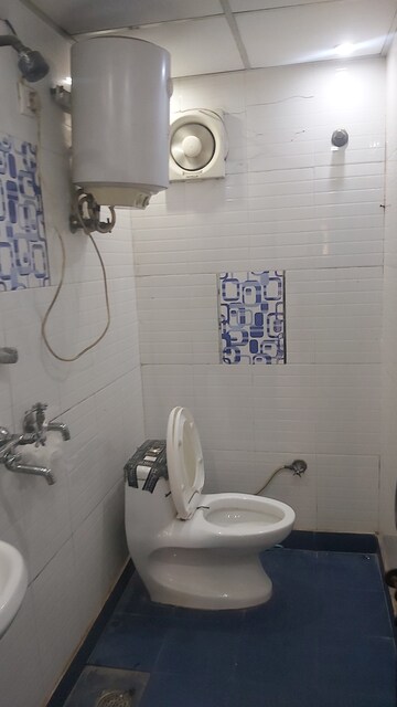Bathroom in 1 RK Apartment at Mayur Vihar – for Rent