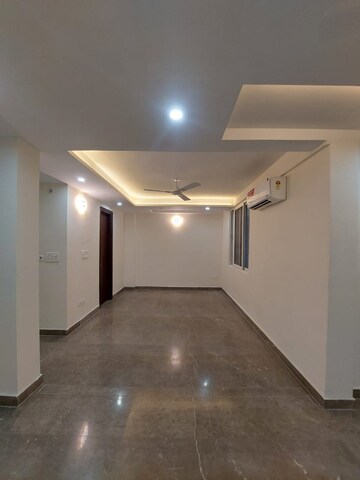 Room in 3 BHK Builder Floor at New Friends Colony – for Rent