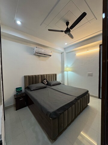 Room in  Pg at Ansal Plaza Sector-23, Sector 23 – for Rent