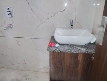Bathroom in 2.5 BHK Builder Floor at Paschim Vihar – for Rent