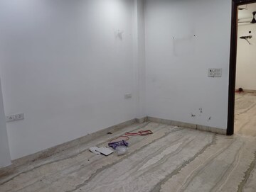 Room in 2.5 BHK Builder Floor at Paschim Vihar – for Rent