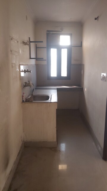 Living Room in 2.5 BHK Builder Floor at Mayur Vihar – for Rent