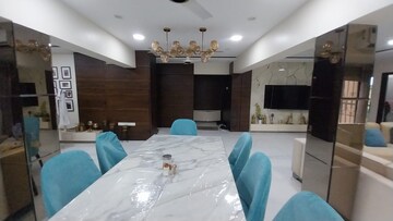 Bedroom in 5 BHK Apartment at Shiv Parvati Apartments Andheri, Andheri West – for Sale
