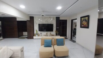 Bedroom in 5 BHK Apartment at Shiv Parvati Apartments Andheri, Andheri West – for Sale