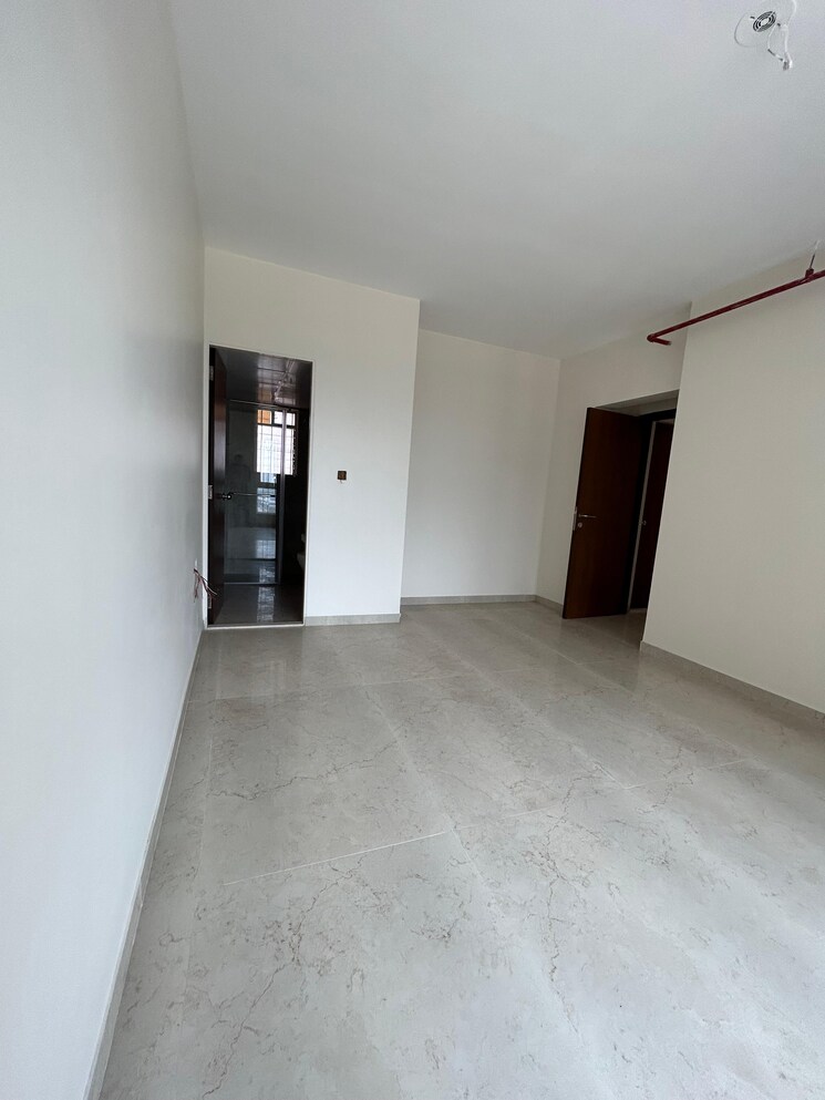 Room, dosti-west-county-phase-4-dosti-pine 2 Bedroom 735 Sq.Ft. Apartment In Balkum Pada Thane 8102322