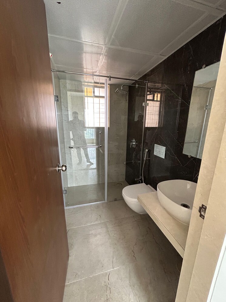 Attached Bathroom, dosti-west-county-phase-4-dosti-pine 2 Bedroom 735 Sq.Ft. Apartment In Balkum Pada Thane 8102322