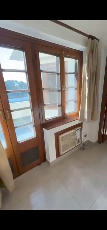 Room in 2 BHK Builder Floor at Sundar Nagar – for Rent