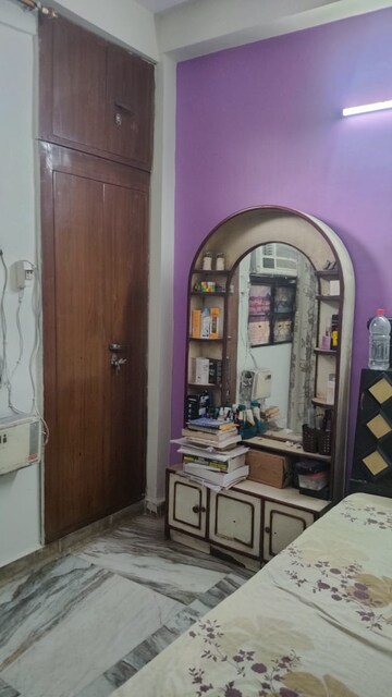 Bedroom in 2 BHK Builder Floor at Shalimar Apartments Shalimar Garden, Shalimar Garden – for Sale