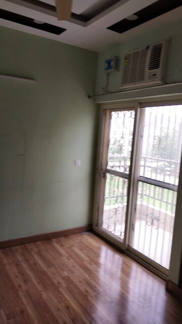 Room in 3 BHK Builder Floor at Puri Aman Vilas, Sector 89 – for Rent