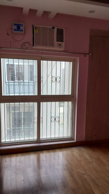Room in 3 BHK Builder Floor at Puri Aman Vilas, Sector 89 – for Rent