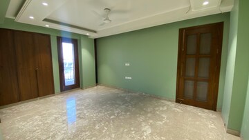 Room in 4 BHK Builder Floor at Greater Kailash – for Rent
