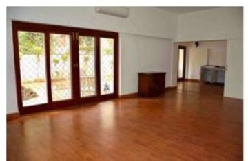 Room in 4 BHK Builder Floor at Shanti Niketan – for Rent