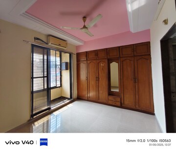 Room in 2.5 BHK Apartment at Nerul – for Sale