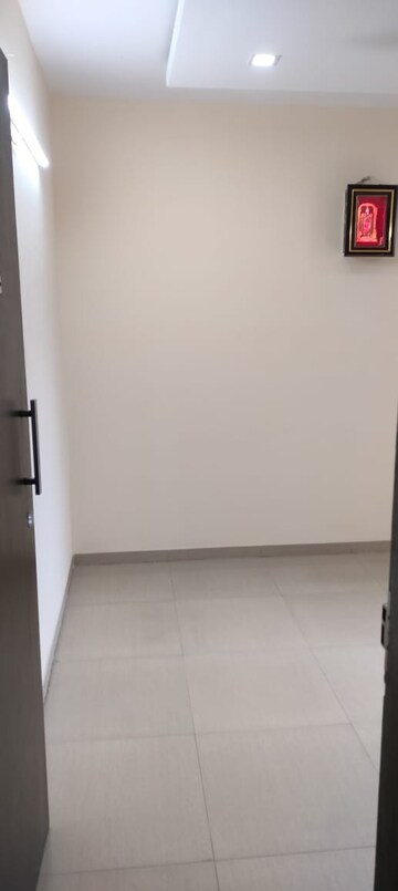 Room in 2 BHK Apartment at Anandtara Sayajiraje Avenue, Mundhwa – for Rent