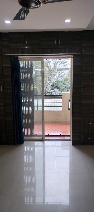 Room in 2 BHK Apartment at Anandtara Sayajiraje Avenue, Mundhwa – for Rent
