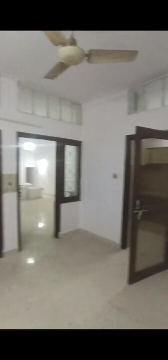 Commercial Office Space 200 Sq.Yd. For Rent in Kalkaji Delhi  8102425