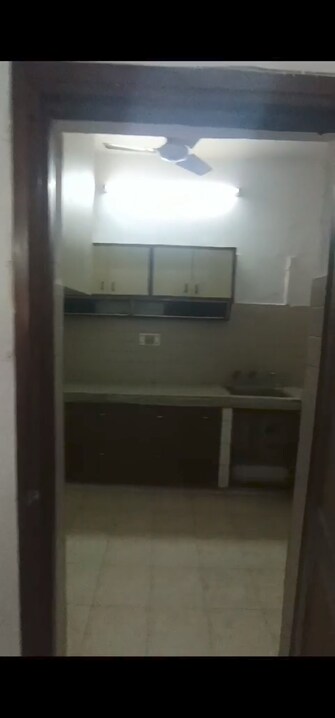 Commercial Office Space 200 Sq.Yd. For Rent in Kalkaji Delhi  8102425