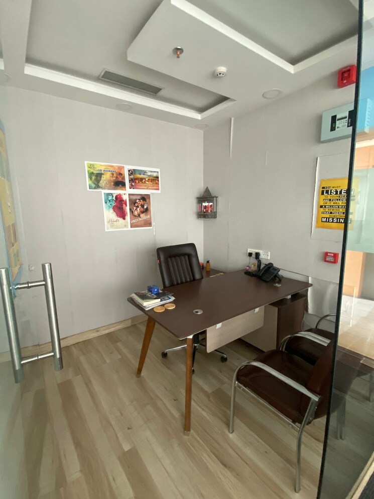 Team Area, spaze-itech-park Commercial Office Space 2000 Sq.Ft. In Sector 49 Gurgaon 8102433