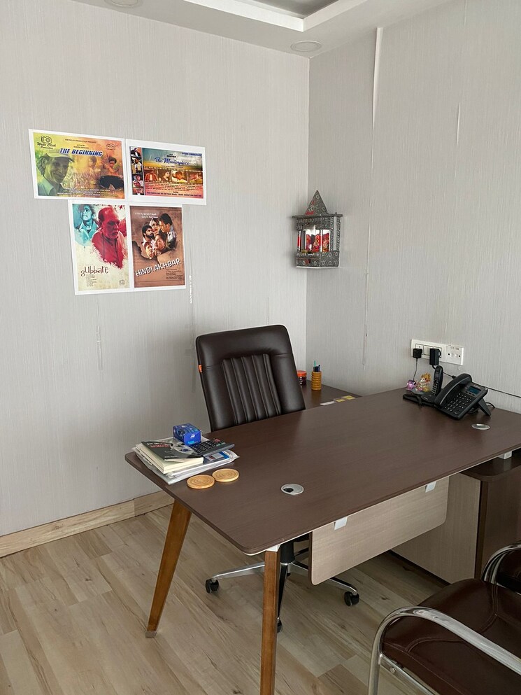 Team Area, spaze-itech-park Commercial Office Space 2000 Sq.Ft. In Sector 49 Gurgaon 8102433