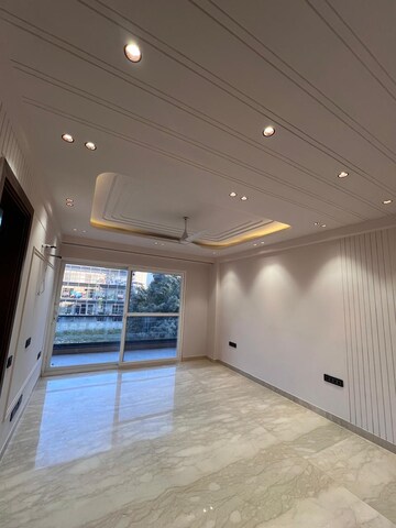 Room in 4 BHK Builder Floor at Sushant Lok 2, Sector 57 – for Sale