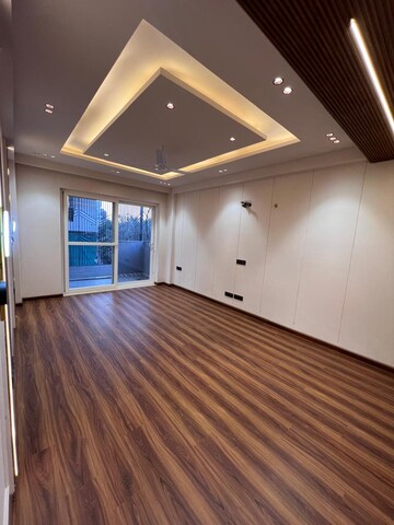 Furnished Amenities in 4 BHK Builder Floor at Ansal Sushant Floors, Sushant Lok ii – for Sale