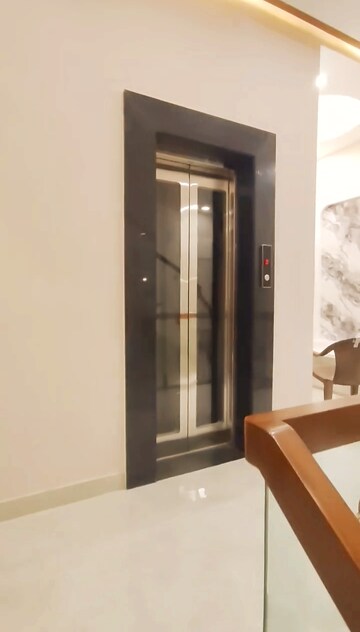 Room in 4 BHK Villa at Vidhyut Nagar – for Sale